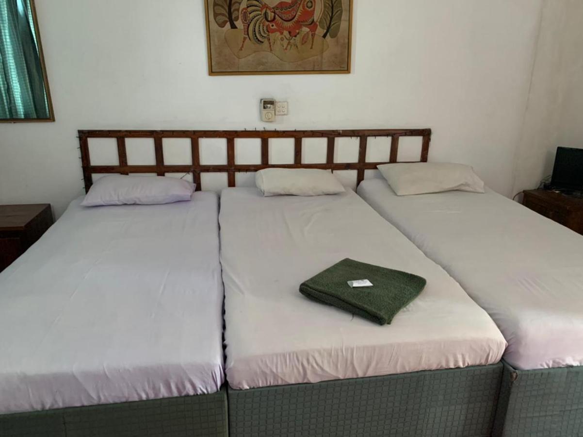 Nilani Hotel Ratnapura Zewnętrze zdjęcie