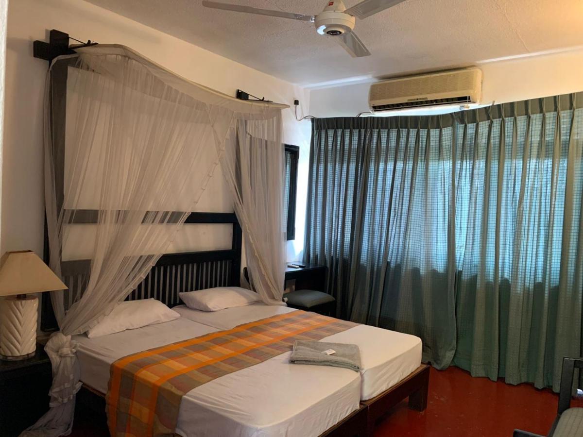 Nilani Hotel Ratnapura Zewnętrze zdjęcie