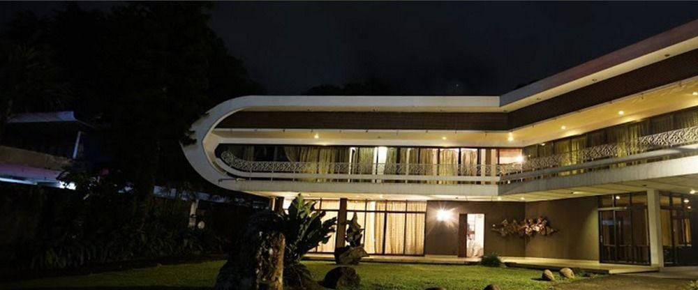 Nilani Hotel Ratnapura Zewnętrze zdjęcie