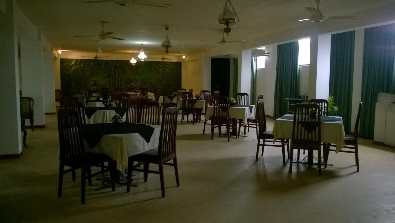 Nilani Hotel Ratnapura Zewnętrze zdjęcie
