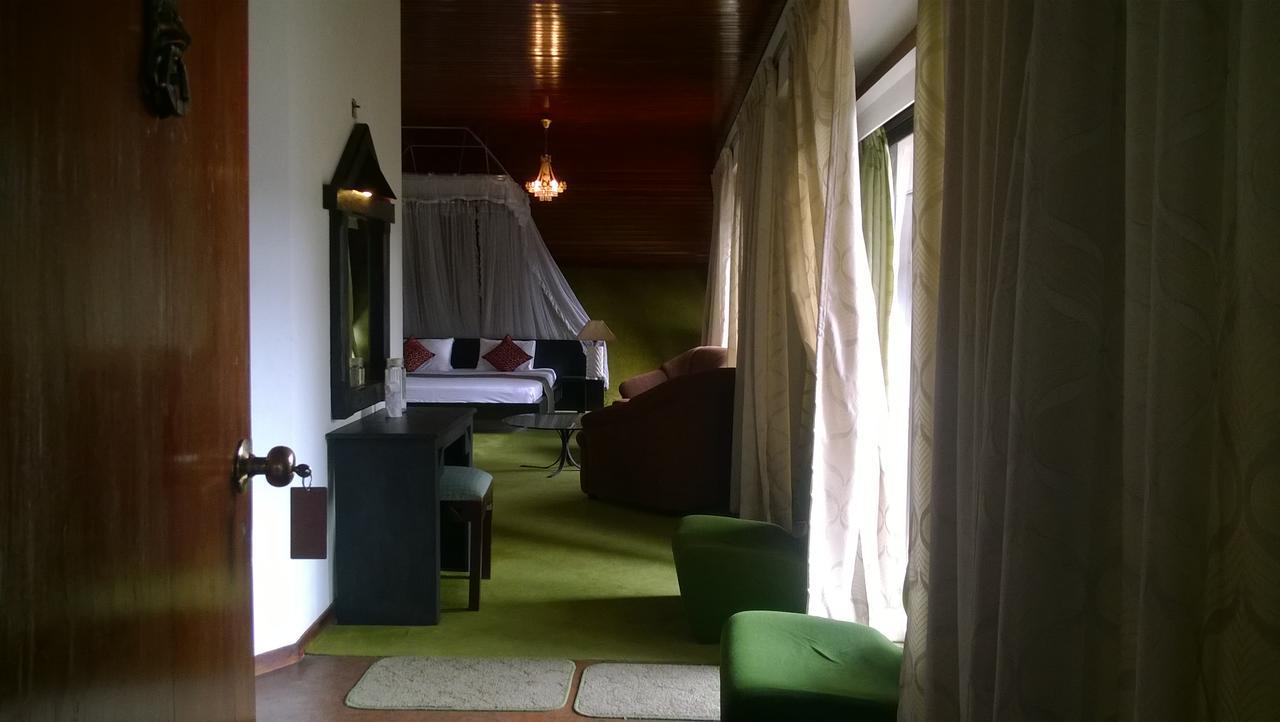 Nilani Hotel Ratnapura Zewnętrze zdjęcie